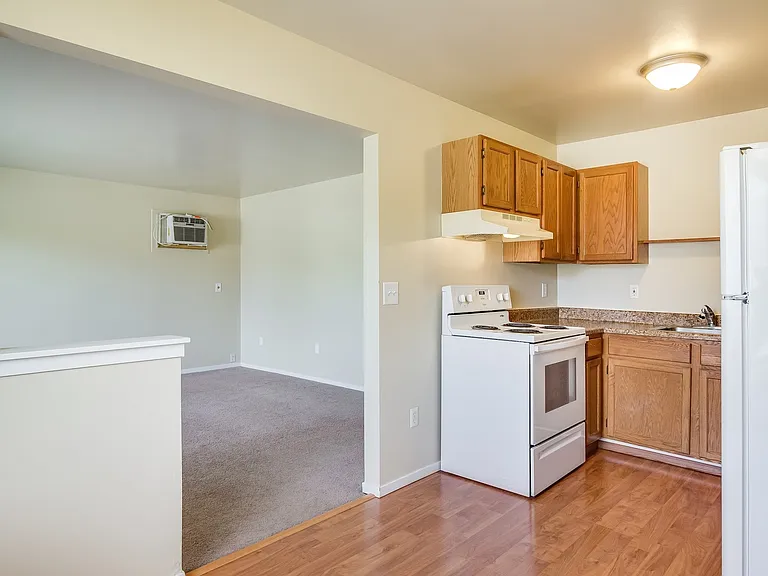 425 Meadow View St — Photo 8