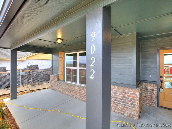 5th image of 9022 N 73rd East Pl