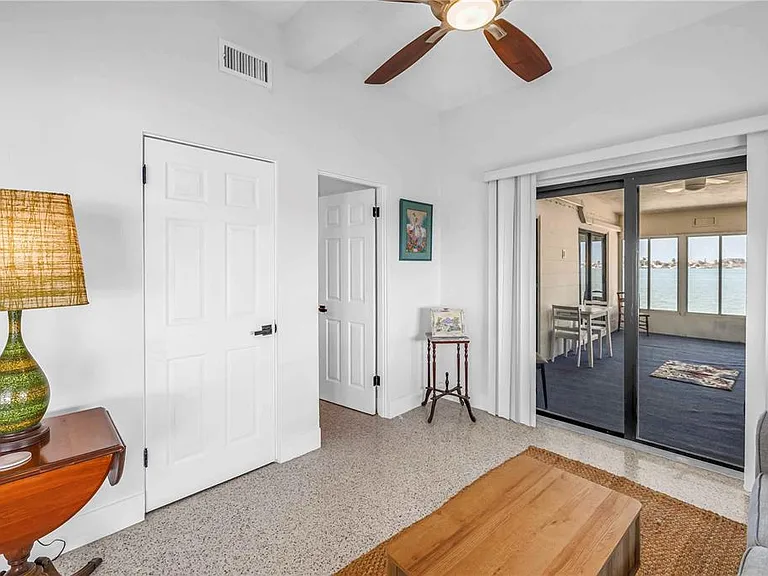 7100 S Shore Dr S — Photo 11