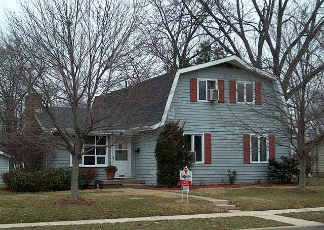 1st image of 1376 E Evans Ave