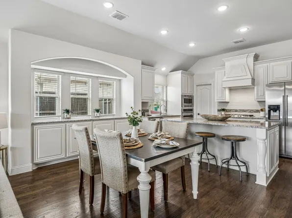 11551 Tanager Ln, Crossroads, TX 76227