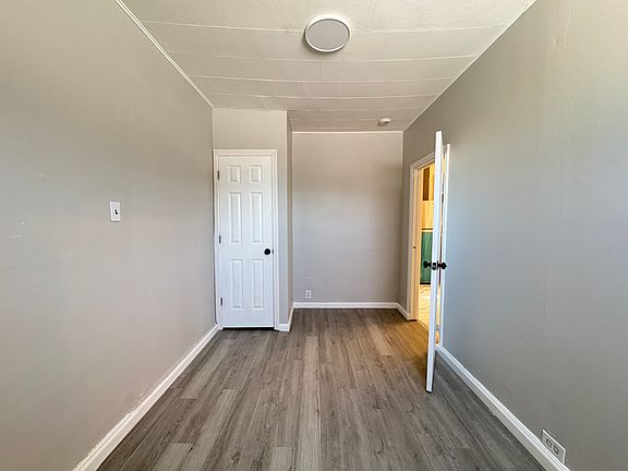 3rd image of 48 W 9th St Floor 2