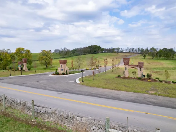 121 Lamplight Lndg, Nicholasville, KY 40356