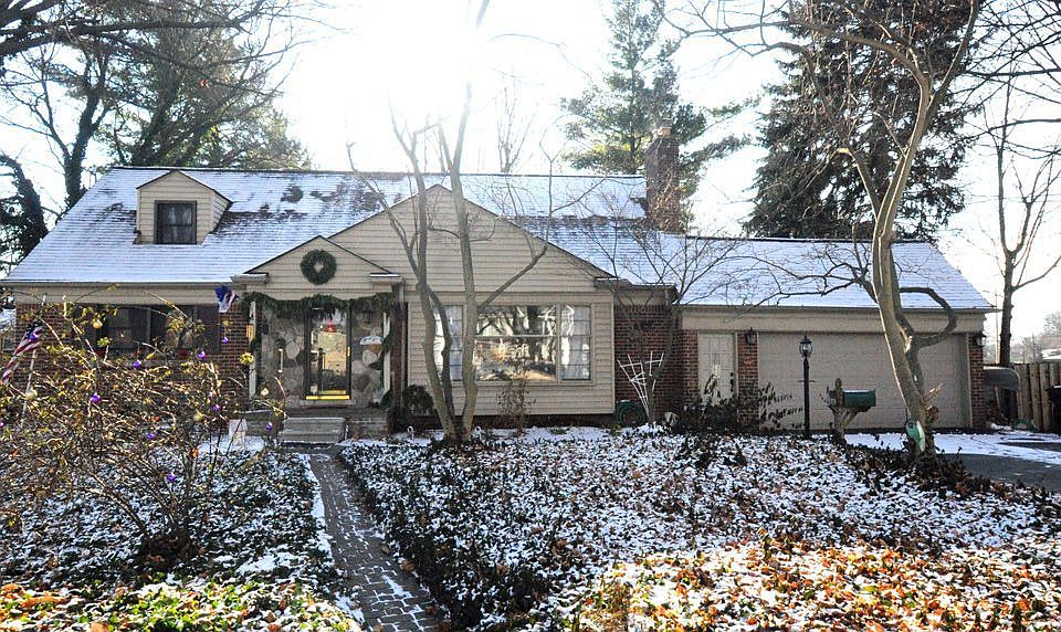 1st image of 1495 Penniman Ave