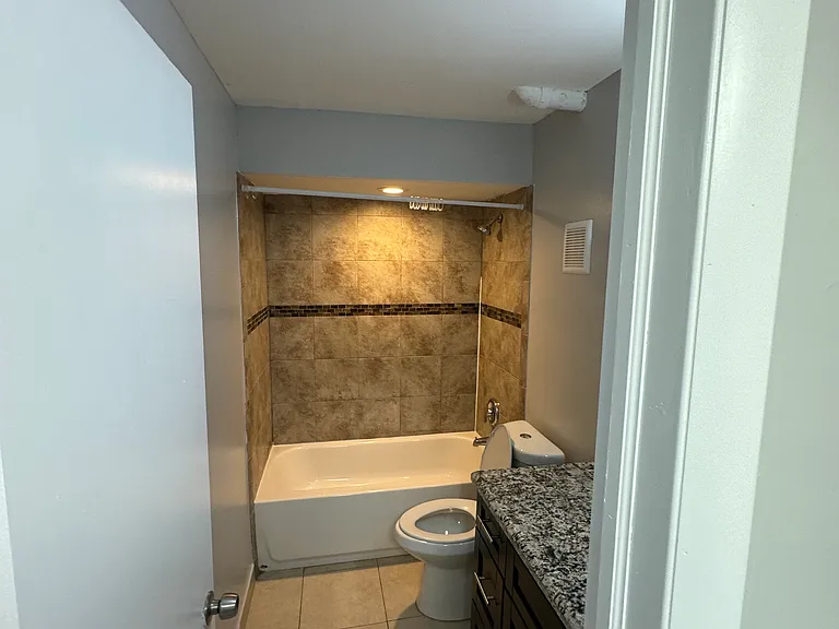 Lush Apartments — Photo 17