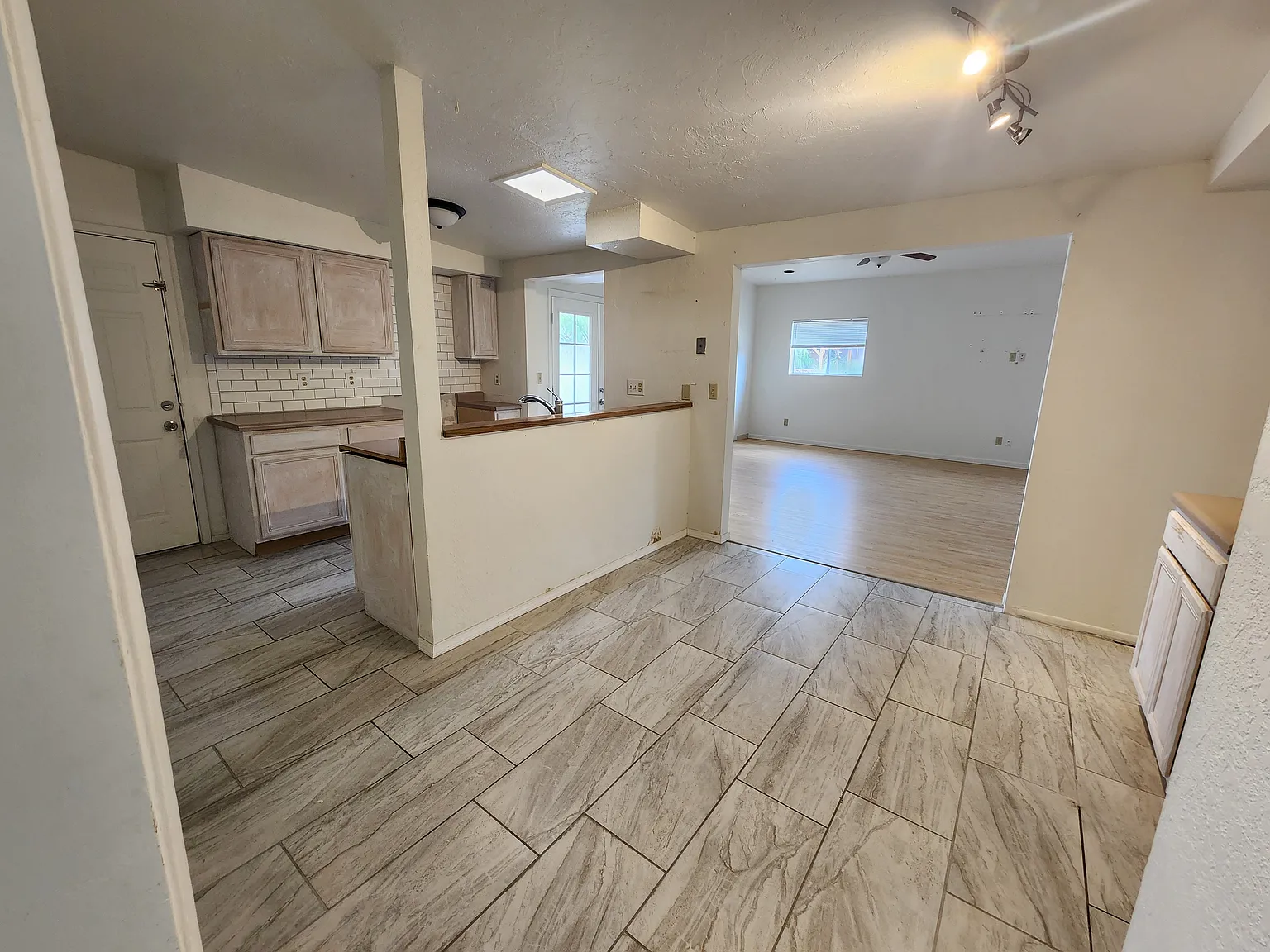 3 bed, 1533 sqft, $1,795 — Photo 3