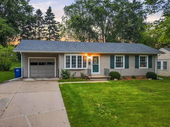 250 E Monroe STREET, Port Washington, WI 53074