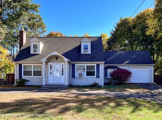 218 State Route 32 S, New Paltz, NY 12561