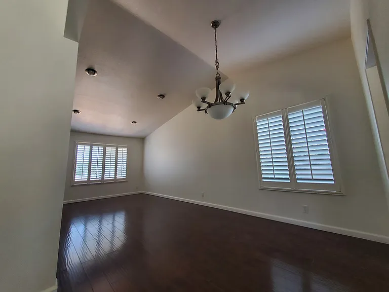 1159 E Plymouth St — Photo 7