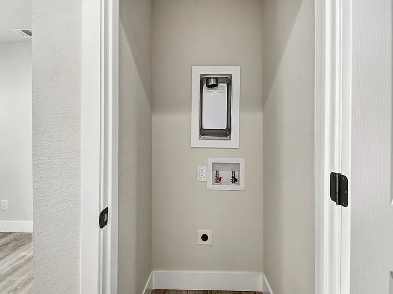 3144 S St — Photo 12