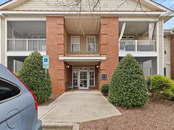 527 Weather Ridge Ln #11, Cary, NC 27513