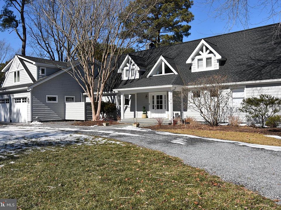 1st image of 601 Cove Rd