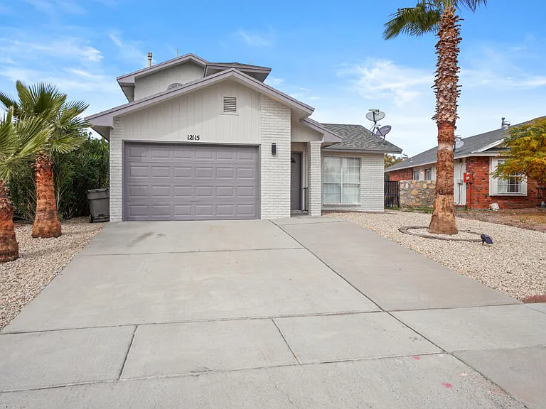 12115 Royal Woods Dr — Photo 1