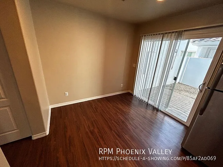 Bell Villas Apartments — Photo 12