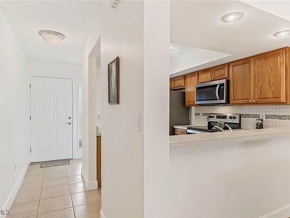 2nd image of 309 Cape Coral Pkwy W APT 206