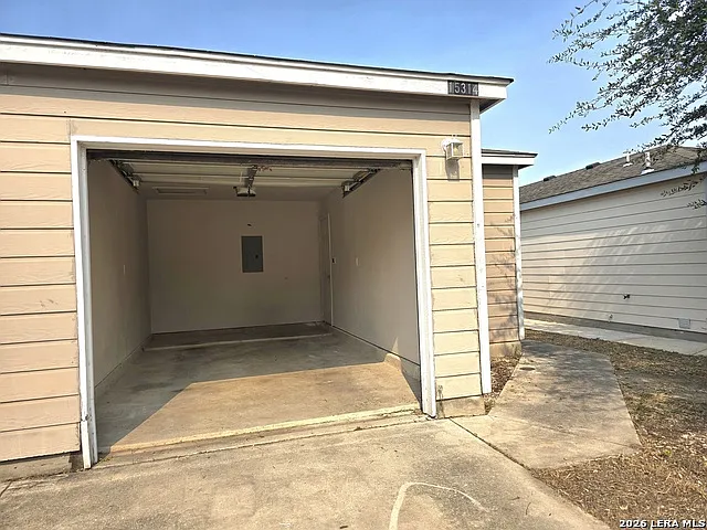 2 bed, 2.0 bath, 1904 sqft, $1,150 — Photo 2