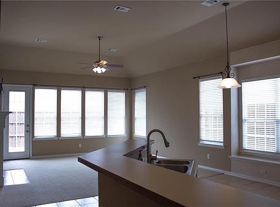 4th image of 15938 Twin Cove Dr