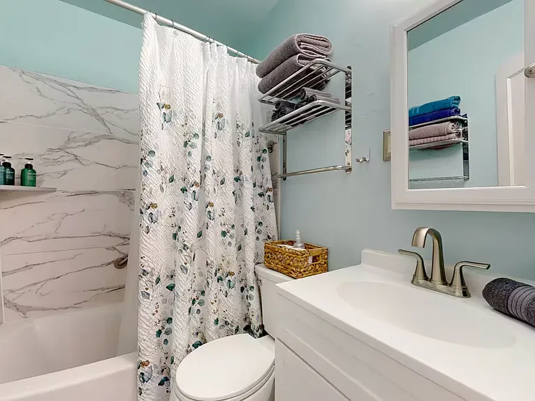 1327 Phoenix Ave NW — Photo 13