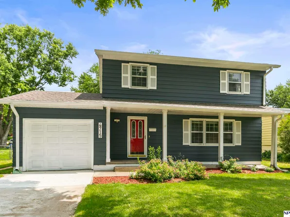 4715 Parkview Dr, Omaha, NE 68134