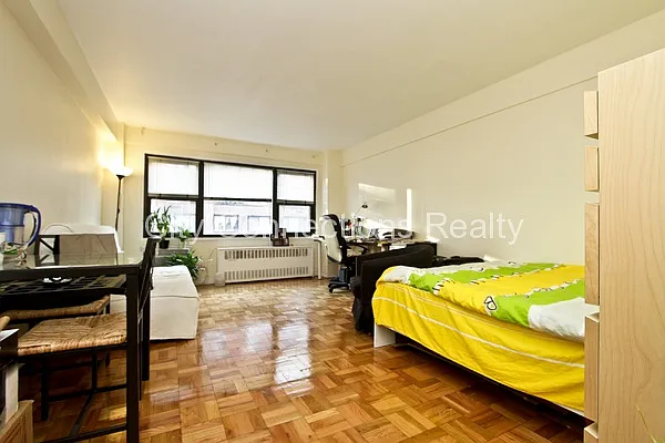 Rented by City Connections Realty | media 16