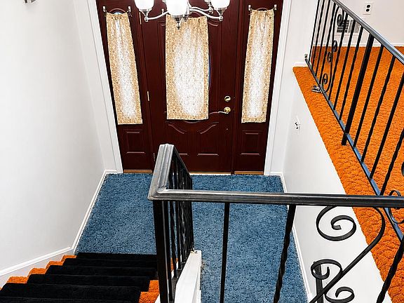 3rd image of 13 Traci Ln
