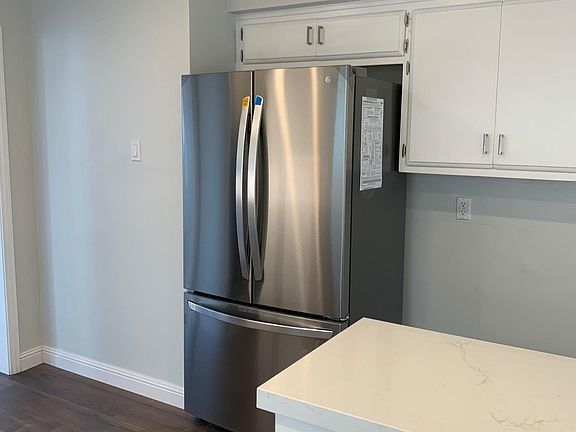 New French door refrigerator, bottom freezer