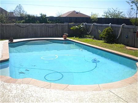 1st image of 307 Pebble Creek Dr