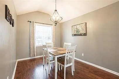 20 Doctors Ct — Photo 18