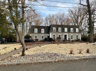 366 Lewelen Cir, Englewood, NJ 07631