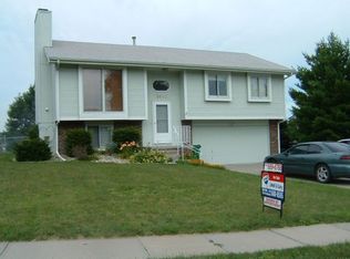 9803 S 9th Ave, Bellevue, NE 68123