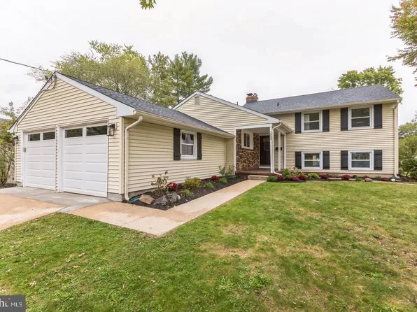 205 Barclay Ln, Cherry Hill, NJ 08034