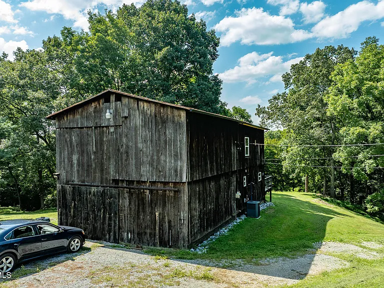 7090 Old Asheville Hwy — Photo 49