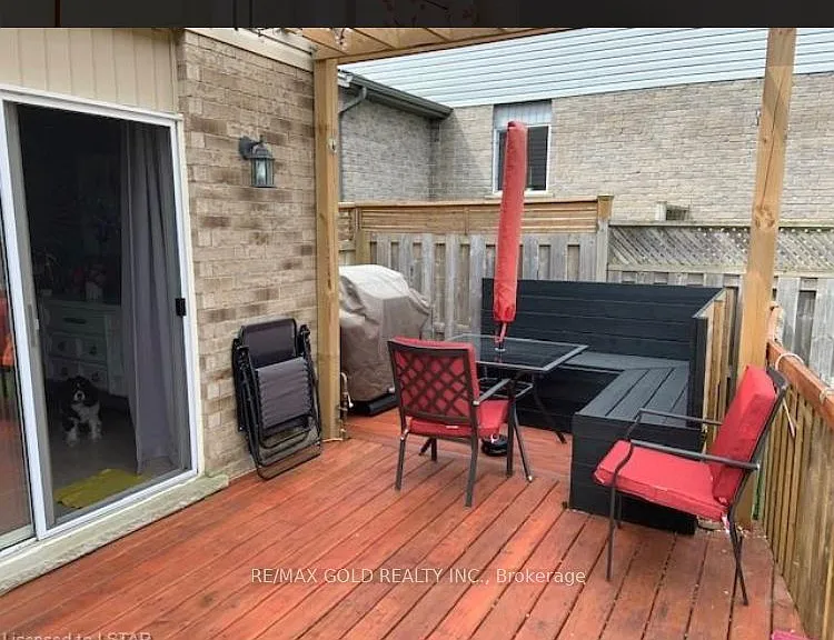 65 Woodhatch Cres — Photo 21