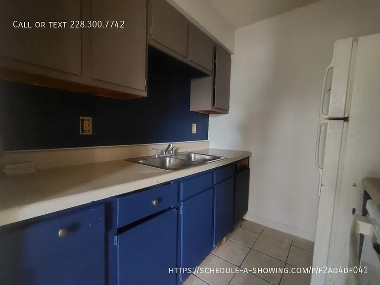 1228 43rd Ave #1 — Photo 4