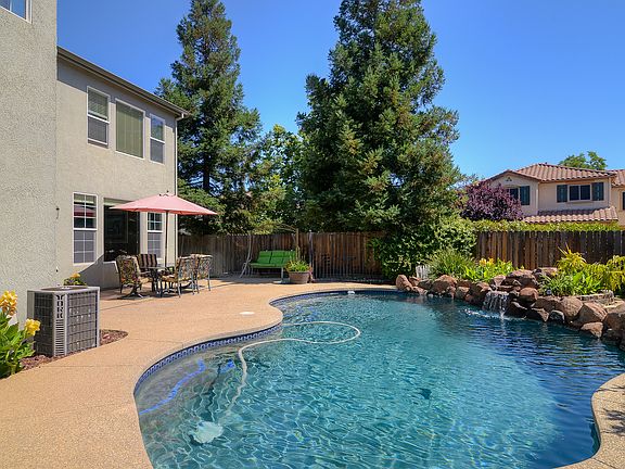 4th image of 9563 Baypoint Way