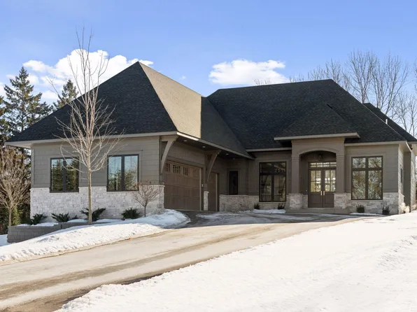 12803 Woodhaven Pl, Minnetonka, MN 55305