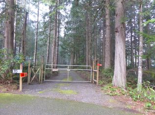 72 Dutch Ln, Quilcene, WA 98376