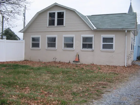 1251 Newport Rd, Manheim, PA 17545