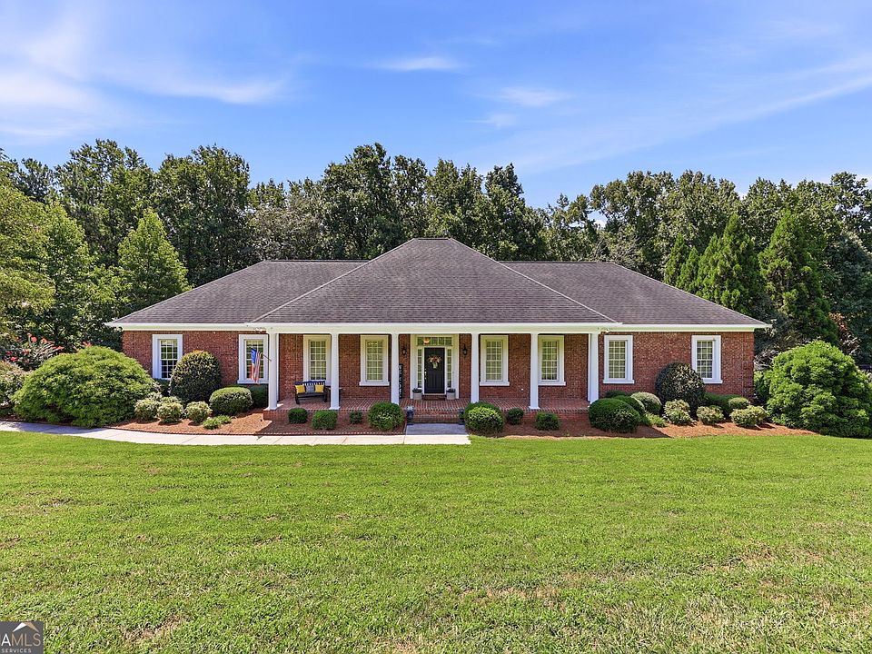 1st image of 4593 Montclair Cir