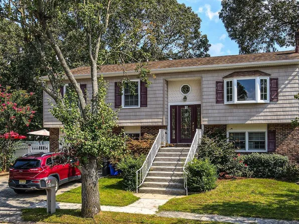 68 Defeo Ln, Somers Point, NJ 08244