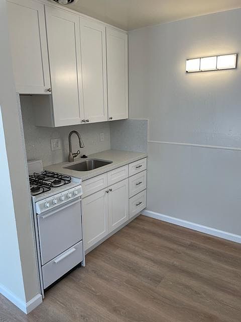 1st image of 2533 Pierpont Blvd