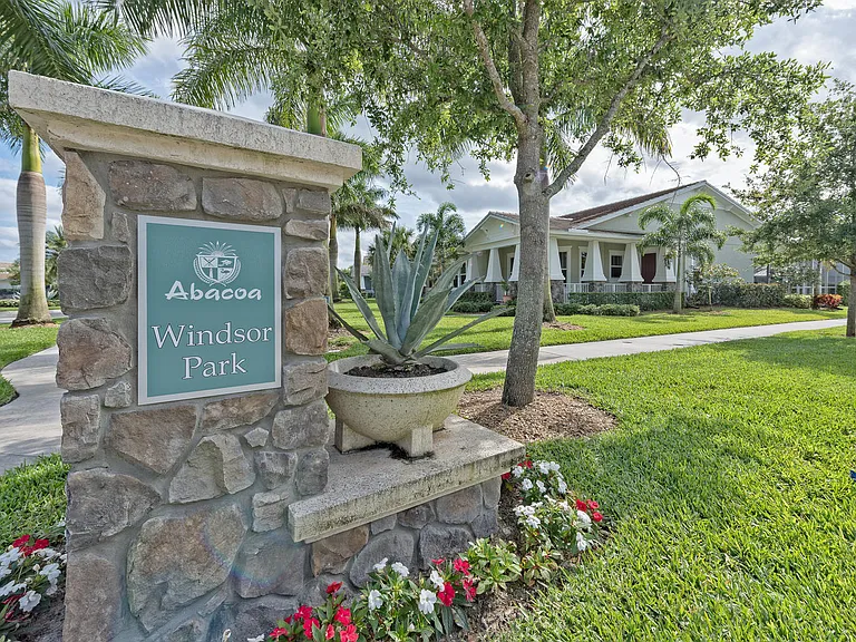 1212 S Community Dr — Photo 42