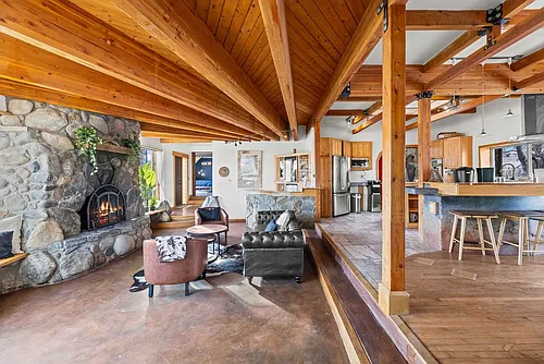 84 Arcturus Dr #ID1366038P Photo 1