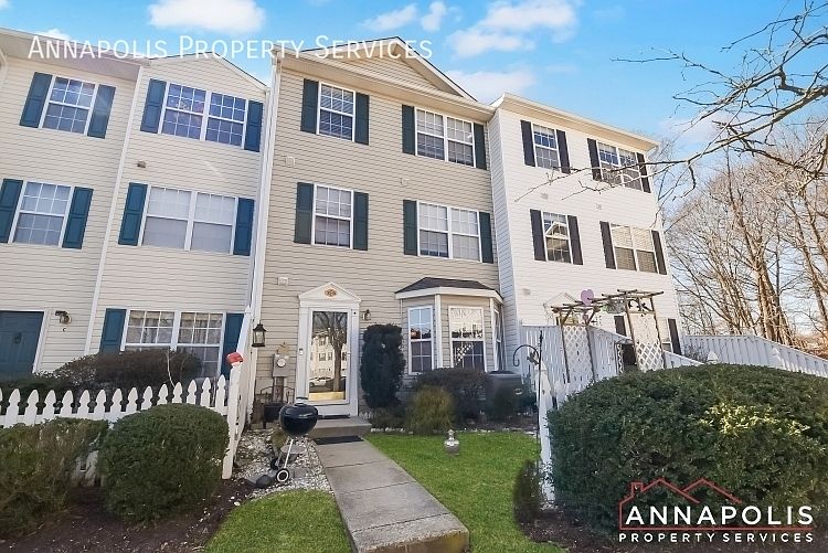 1st image of 30B Ironstone Ct