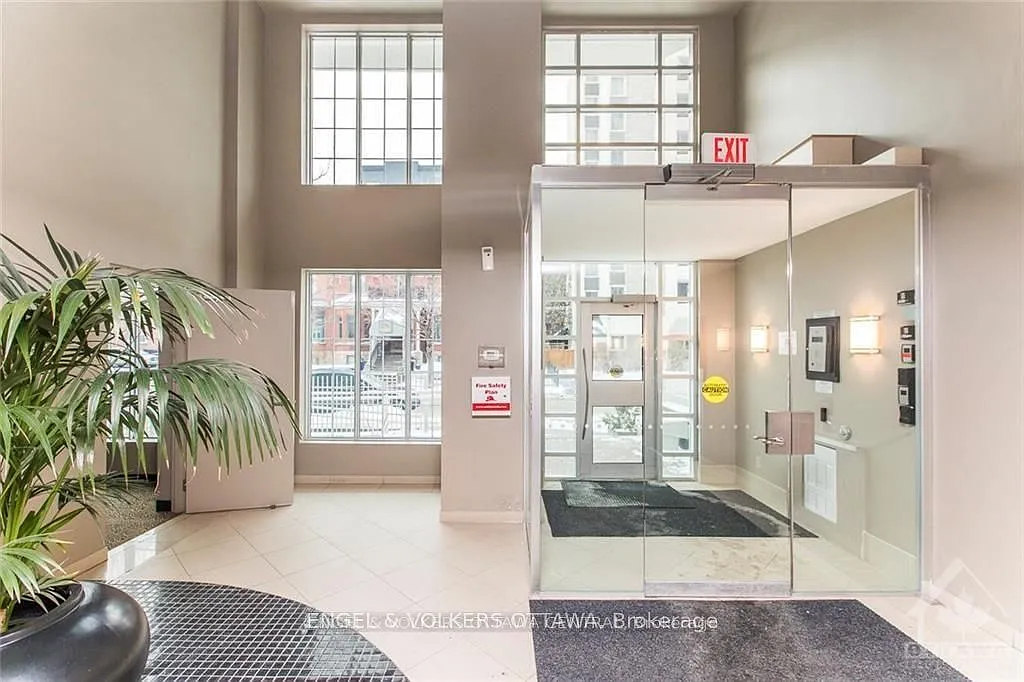1 bed, $1,995 — Photo 2