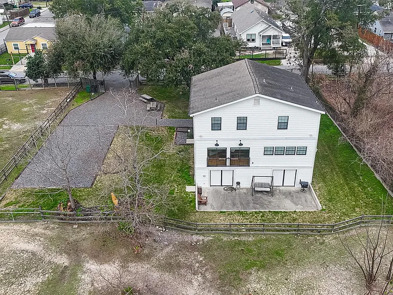 1808 Tabor St — Photo 24