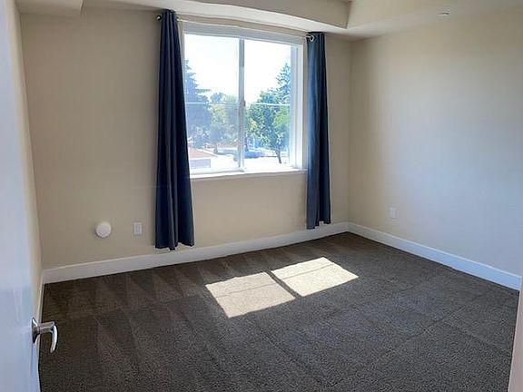4th image of 1048 Monroe St Unit 306