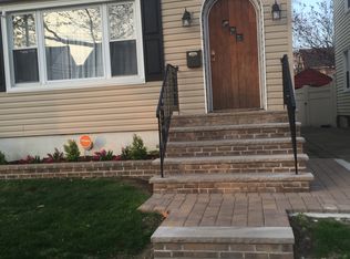 24024 145th Ave, Rosedale, NY 11422