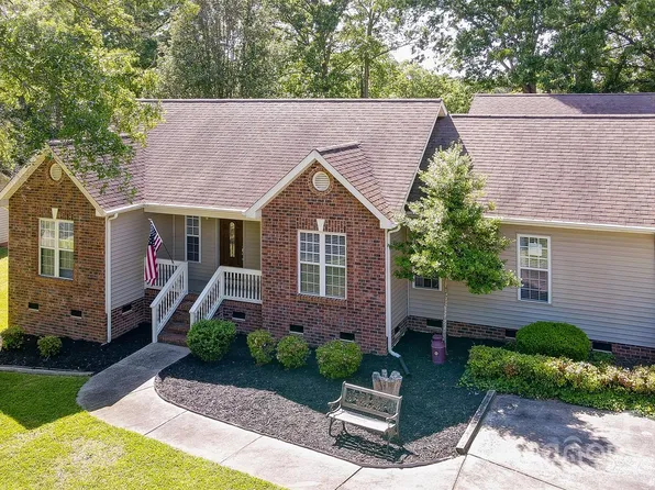 1540 Pinewood Ave, Lancaster, SC 29720