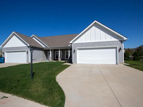 1883 S Creekside Ct, Westville, IN 46391